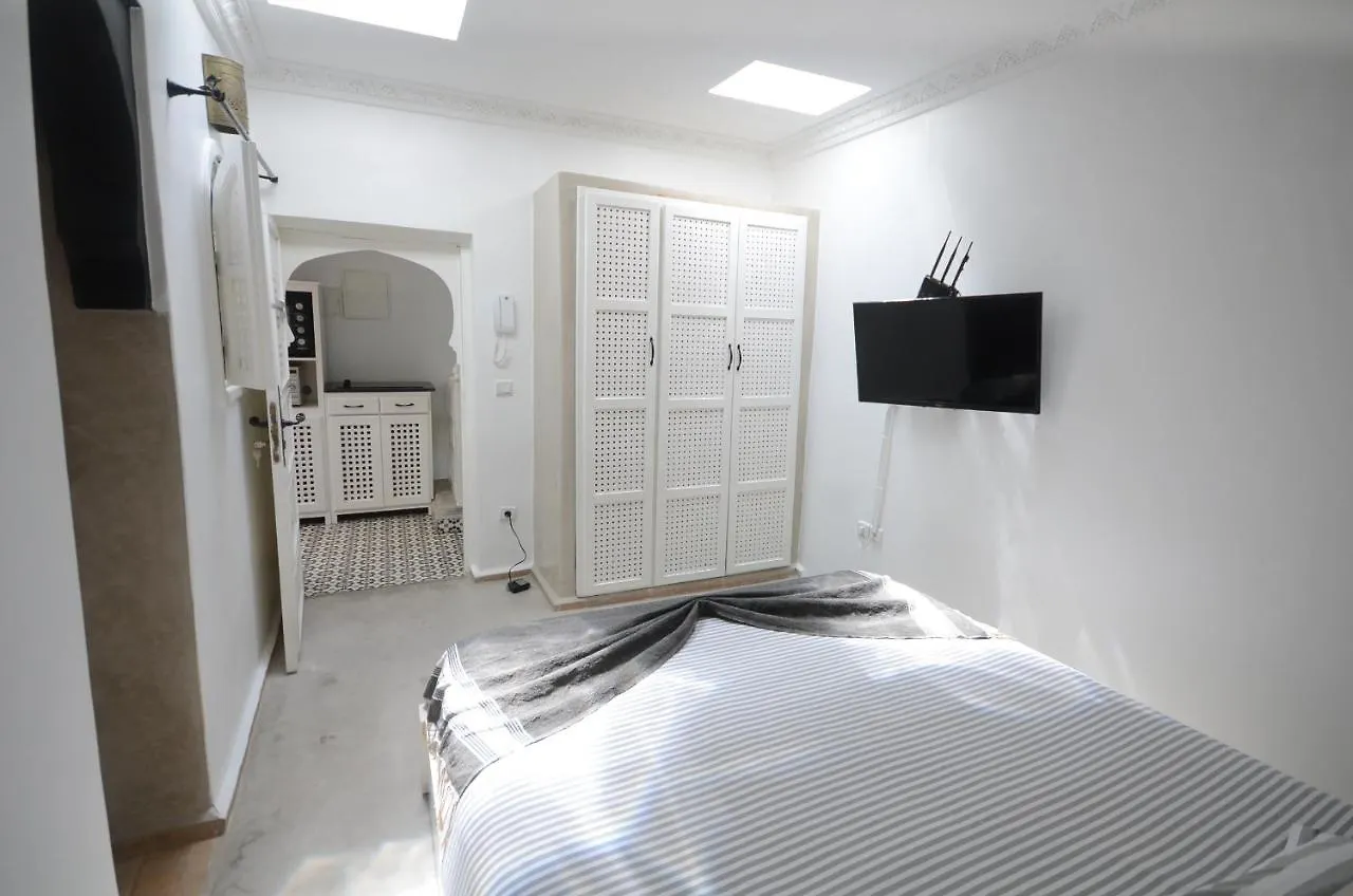 펜션 Maison De Vacances Avec Vue Mer 에사우이라